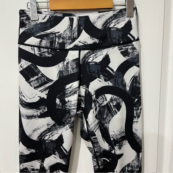 women’s black and white pull on leggings size medium - Picture 3 of 8